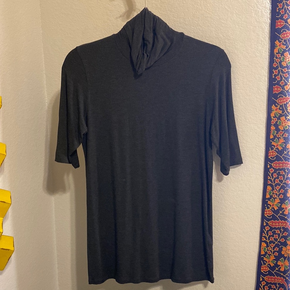 Neiman Marcus short sleeved fitted, turtleneck